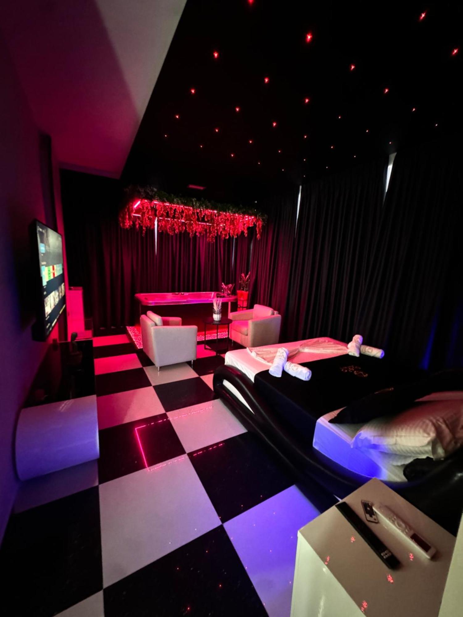 טיראנה Sueno Apartments & Suites מראה חיצוני תמונה